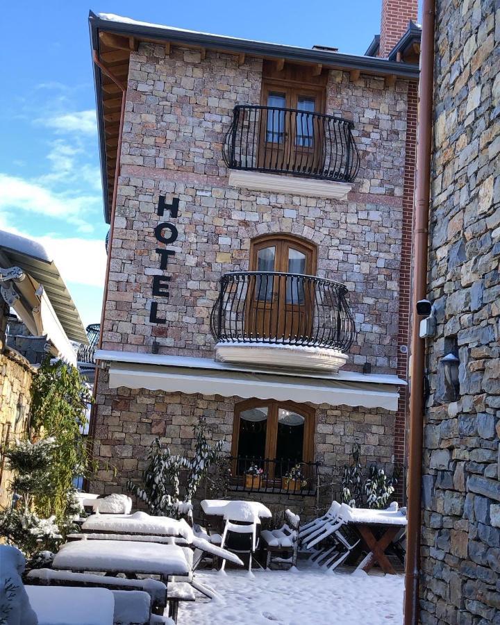 Hotel Ambassador Voskopojë Екстериор снимка